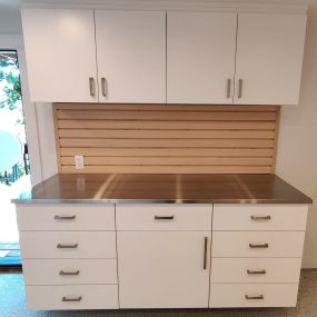 Custom cabinets and countertop by Premier Garage of the bay area