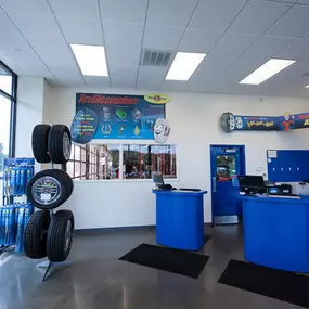 Tire Discounters on 115 Pavilion Pkwy in Newport