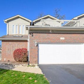 Town House For Sale
136 Willow Creek Ln
Willow Springs, IL 60480