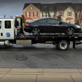 Double J Towing & Transport in Bowie, Maryland 
(240) 286-1494
http://doublejtowing.com/
- Flatbed towing service