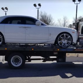 Double J Towing & Transport in Bowie, Maryland 
(240) 286-1494
http://doublejtowing.com/
- Flatbed towing
- Luxury vehicle transport