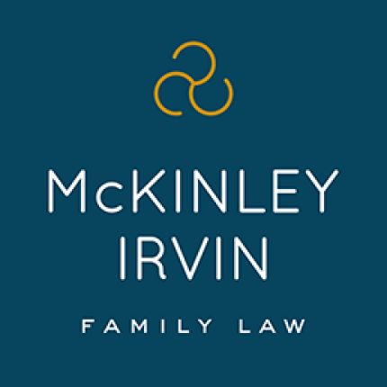 Logotipo de McKinley Irvin
