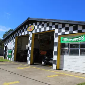 OIL CHANGES, BRAKES, AND MINOR AUTO REPAIR!