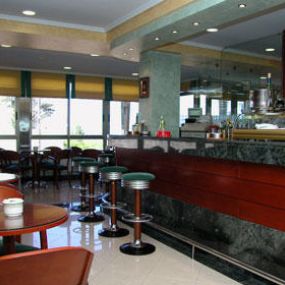 hotel_pineiro_cafeteria.jpg