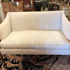 Sweet Southwood Settee - wonderful size and details!