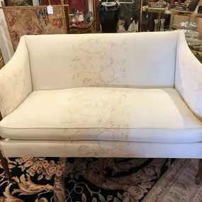 Sweet Southwood Settee - wonderful size and details!