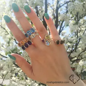 We're loving this weather and these rings! Our Lali collection has so many fun colors to choose from. Which one is your fave?