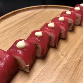 Maguro Avocado Roll