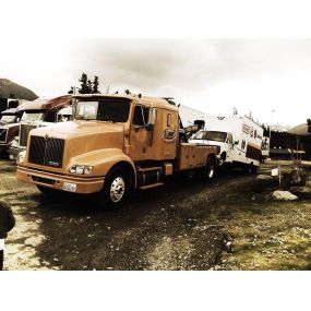 24 Hour Towing & Recovery | Roadside Assistance | Light, Medium, & Heavy Duty Towing | Semi Truck Towing | RV Towing | Big Truck Tow | Fuel Delivery | Lockout Services | Jump Start | Trailer Tractor Towing | Grandview, WA | (509) 882-1006