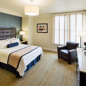 San Francisco hotel rooms and suites