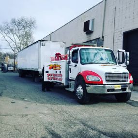 Call now for a towing service you can count on!