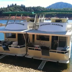 Bild von Holiday Harbor - Shasta Lake House Boat Rentals & Marina