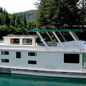 Bild von Holiday Harbor - Shasta Lake House Boat Rentals & Marina