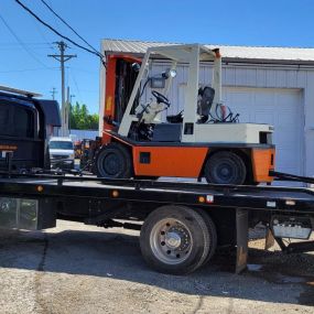 Call now for a towing company you can count on!