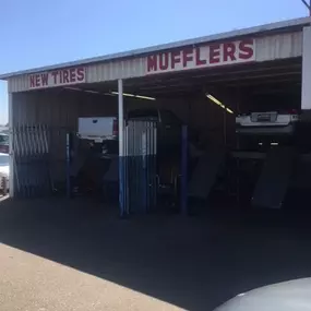 Bild von Eddie's Tires Mufflers & Auto Center