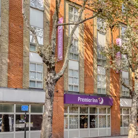 Premier Inn London Tower Bridge hotel exterior