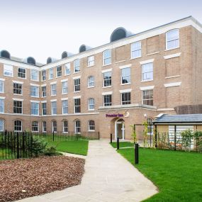 Premier Inn Bury St Edmunds hotel exterior