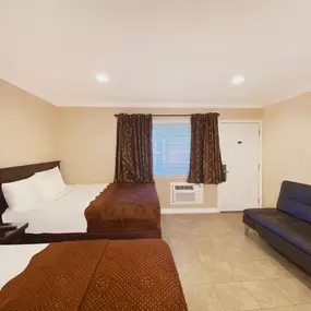 Connecting Suite (Two Bedrooms)