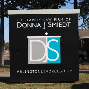 Exterior of The Family Law Firm of Donna J Smiedt | Arlington, TX