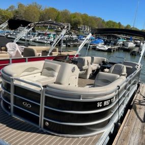 Bild von Tega Cay Marina & Boat Rentals