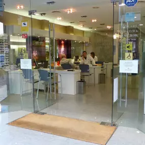 494125-optica-marianao-galeria-2.jpg