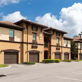 Bild von The Courtney at Bay Pines Apartments