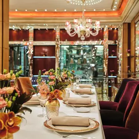 Acanto restaurant set table
