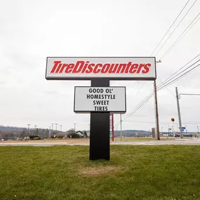 Tire Discounters on 2925 Battlefield Pkwy in Fort Oglethorpe