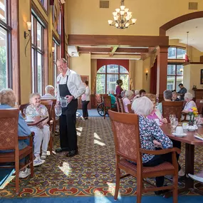 At Eagan Pointe Senior Living, our residents enjoy home-cooked, restaurant-style meals served in beautiful dining areas. Our kitchen offer extensive hours and our professionally trained chefs create 3 delicious meals everyday, for breakfast, lunch, and dinner.