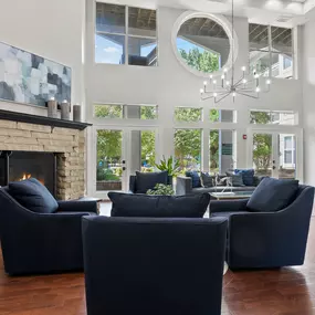 Bild von Old Buckingham Station at Midlothian Village Apartments