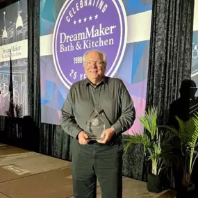 Lynn Monson receives Legacy Award for 25 years with DreamMaker Bath & Kitchen