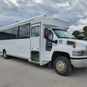 25 Person Party Bus