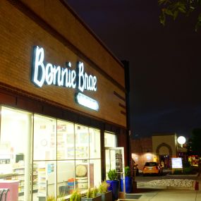 Bonnie Brae Liquor in Denver, Colorado with their new sign.