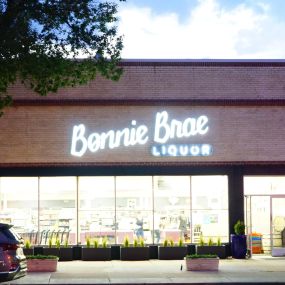 Bonnie Brae Liquor in Denver, Colorado with their new sign.