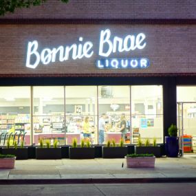 Bonnie Brae Liquor in Denver, Colorado with their new sign.