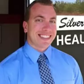 Dr. Dinubilo at Silverdale Chiropractic Health & Injury Center