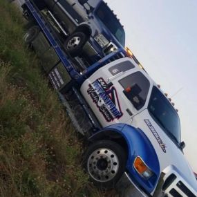 Day & Night Wrecker | Towing | Heavy Duty Towing | Roadside Assistance | Hillsboro, Texas | (254) 582-5261