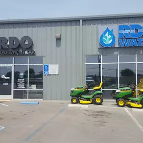 Store entrance to RDO Equipment Co. in Watsonville, CA