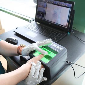 Do you need to be fingerprinted?  The UPS Store in Del Mar offers experienced fingerprinting services for both Live Scan and Ink Fingerprinting.