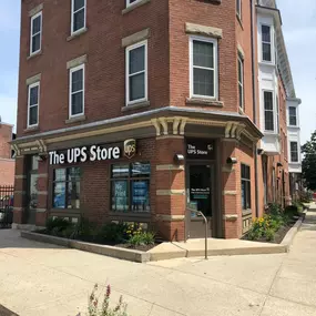 The UPS Store at Yale, located on Dixwell Avenue, adjcent to Payne Whitney Gym and Apple Store, offers Shipping, Packing, Local Pick-up, Mailbox Service, Printing, Shredding, Passport Photos, Freight Shipping