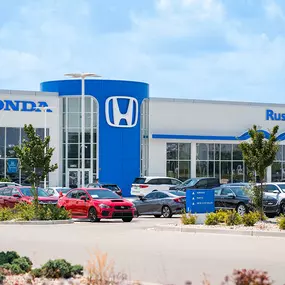 Russ Darrow Honda exterior.