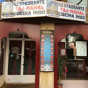 restaurante-indio-taj-mahal-fachada-01.jpg