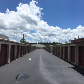 Ample Storage Melbourne FL Clean Spacious Units