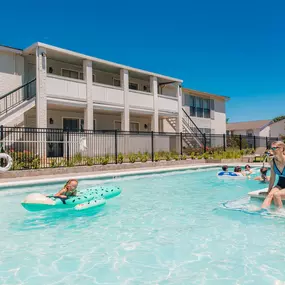 Bild von Bayou Shadows Apartment Homes