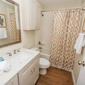 Bild von Bayou Shadows Apartment Homes