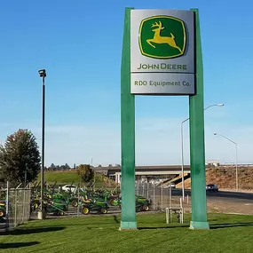 John Deere Sign at RDO Equipment Co. in Sunnyside, WA