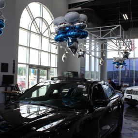 Russ Darrow Chrysler Dodge Jeep RAM of West Bend showroom.