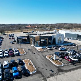 Front of Russ Darrow Chrysler Dodge Jeep RAM of West Bend.