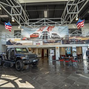 Russ Darrow Chrysler Dodge Jeep RAM of West Bend showroom.