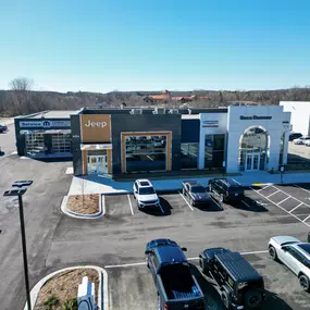 Russ Darrow Chrysler Dodge Jeep RAM of West Bend exterior.